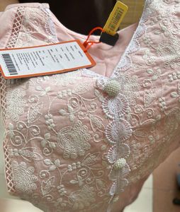 HEEPOSH Floral Embroidered Chikankari Suit