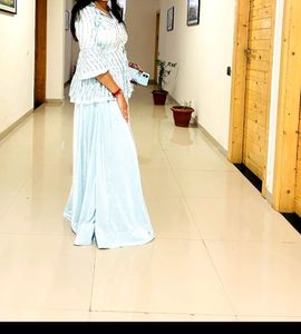 Crop Top With Gagra