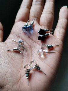 pair of 11 studs and a freebee