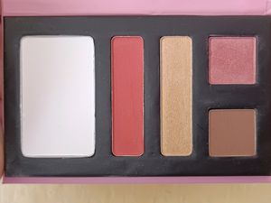 Myglamm PopXo Eye And Face Palette