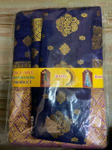 Banaras Sarees Brand New ( All 3300 Rs )