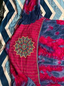 Elegant Red Embroidered Kurta