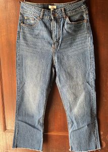 H&M Blue Cropped Jeans