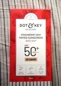 Dot & Key Strawberrydew tinted Sunscreen