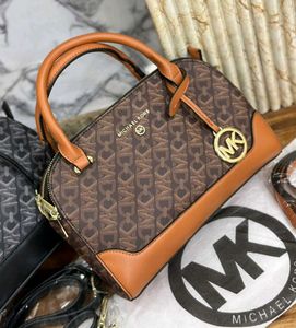 MICHAEL KORS DOVER SMALL SLING BAG WDOUT BOX