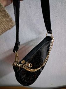 Chic Black Handbag