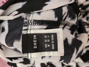 Trendy Black &amp; White Top