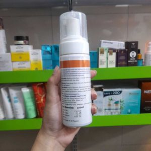 Professional O3+ Vitamin C Facewash