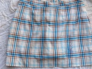Shorts Skrit Attached With Pant Inside.