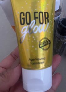 NYKAA Go For Glow Facemask