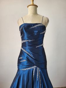 Sexy Sleeveless Mermaid Satin Long Prom
