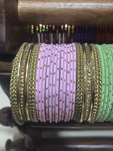 Pretty Bangles for all Traditional Functions