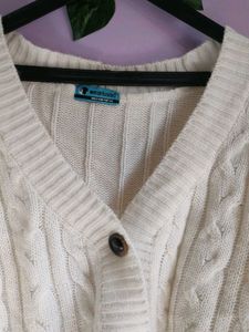 Stylish White Cable Knit Cardigan - Like New