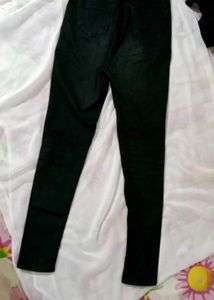 Black Skinny Jeans