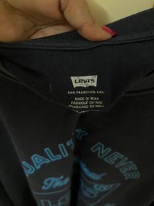 Levi’s Oversized Sweatshirts