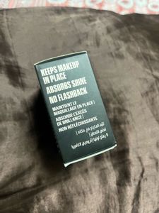 Huda Beauty Easy Bake Powder Shade Poundcake