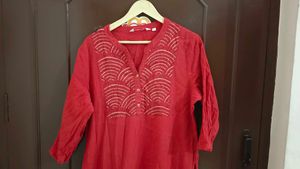 Red Kurti