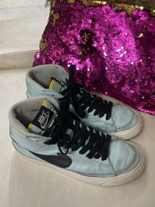 Nike Sneakers For Boys And Girls