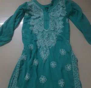 Chikankari embroidered Kurta| Lucknow | Georgette.