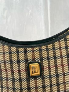 Vintage Daks Handbag In Very Good Condition