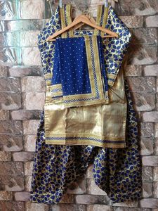Rich Gold &amp; Navy Blue Wedding Suit