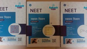 Aakash Byju's Neet Hindi Medium Module