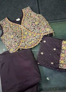 Embroidered Kurta Set L Size