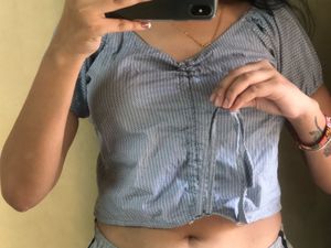 Top with Inbuilt Cups
