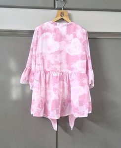 Cute girls t shirt and cardigan