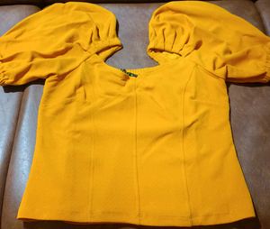 Dressberry Sweetheart Neck Puff Sleeve Top