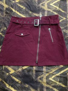 MAROON SHORT SKIRT