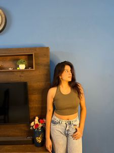 Chic Ribbed Halter Neck Crop Top