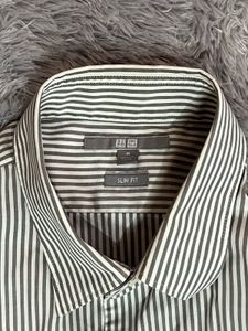 Uniqlo Grey striped shirt
