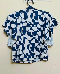 Stylish Blue &amp; White Print Top