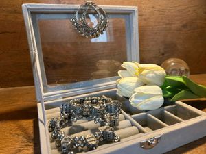 Earing And Bangle