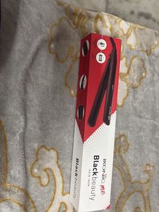 Iconic Me Black Beauty Hair Iron