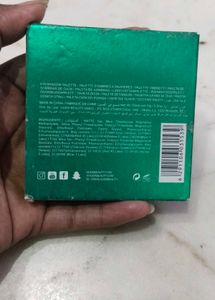 Huda Beauty emerald obsession platter