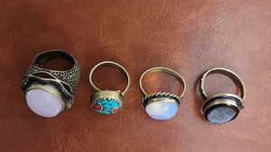 Pinterest-y Janpath Market Rings 💌