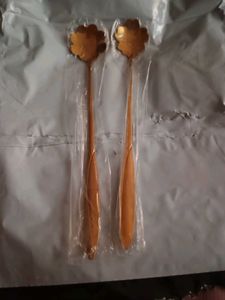 Golden Flower &amp;  2  Spoon
