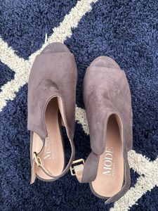 Grey Peep Toe Solid Heels👠