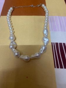 Authentic Elegant  Trendy Rich Pearls Necklace