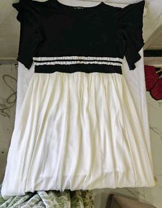 Elegant Black &amp; White Maxi Dress