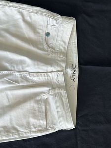 Only Chic Off White Slim Fit Stretchable Jeans