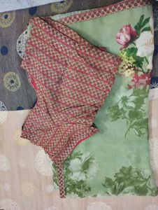 Floral Print Saree With Blouse