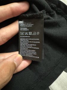 H&amp;m Regular Fit black Tee