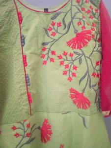 Beautiful Combination Of Green And Red Long Kurti