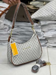 *MICHAEL KORS**12A MK SHOULDER BAG AND LONG BELT S