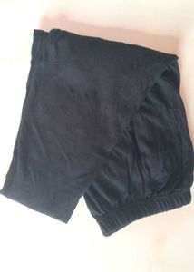 A Regular Black Leggings