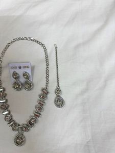 Necklace+earrings+magtika Set