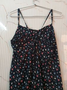 New DRESS BLACK 32 BUST